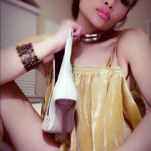 Steve Madden point toe ankle bootie - Picture 1 of 2